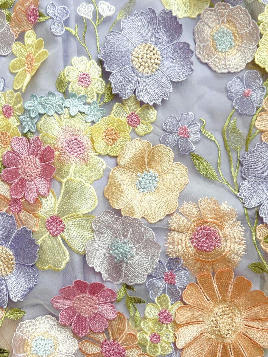 SHEIN Elenzga فستان شبكي مزهر بدون أكمام بخصر ملائم