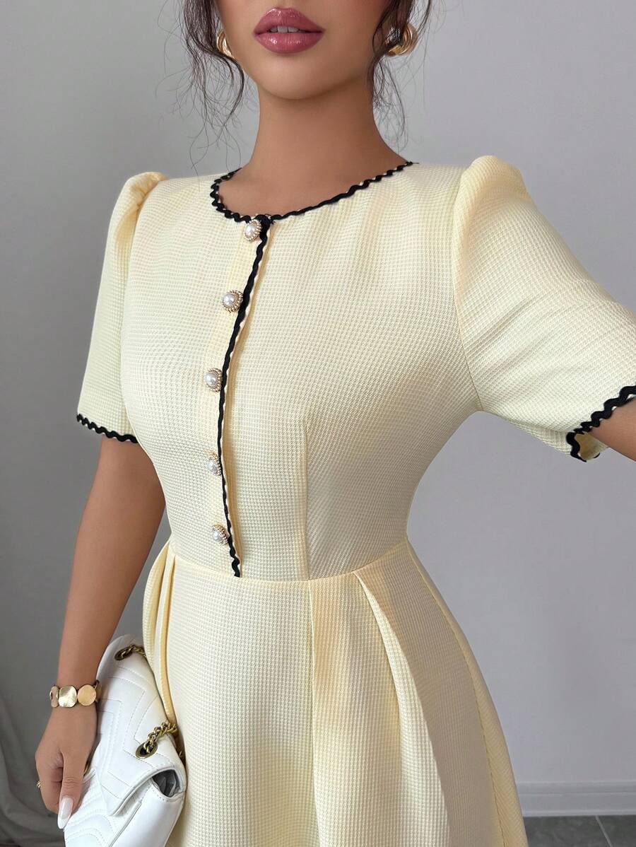 SHEIN Rafferiza فستان أصفر شيفون متوسط الطول بأكمام قصيرة منتفخة