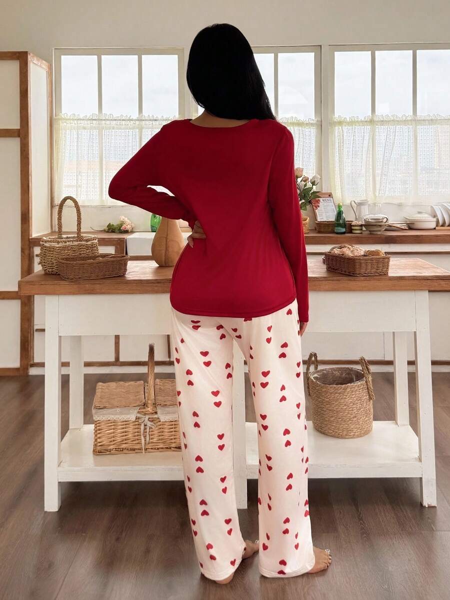 SHEIN بيجامة قطعتين بلوزة بأكمام طويلة وبنطلون بطبعة قلب