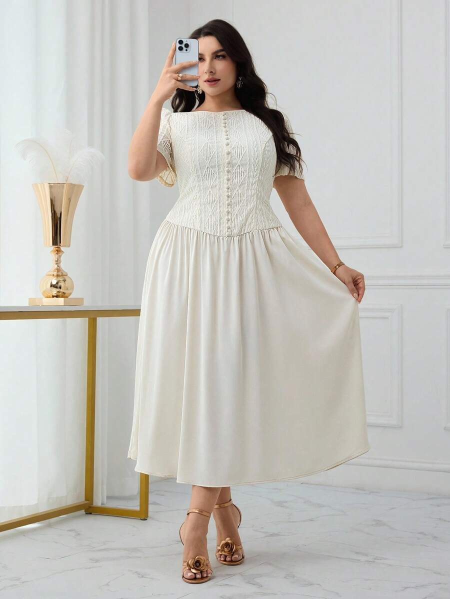 SHEIN Modelyn فستان للمقاسات كبيرة قصير الأكمام بياقة قارب ولون مشمشي