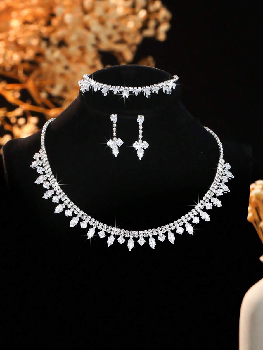 SHEIN طقم 4 قطع مجوهرات بزركونيا تشمل قلادة وأقراط وسوار