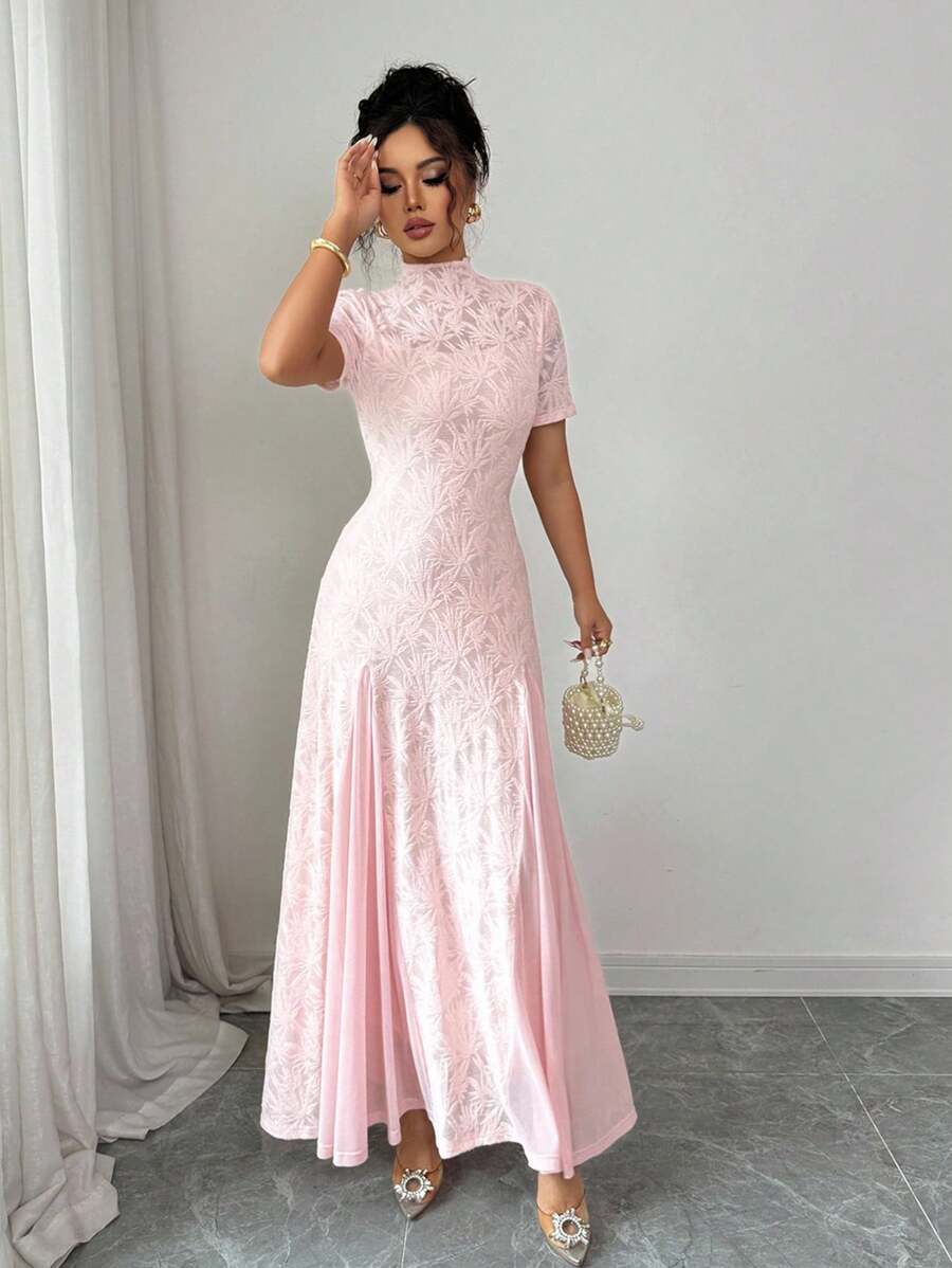 SHEIN Rafferiza فستان وردي قصير الأكمام بدون أكمام مطرز بالدانتيل