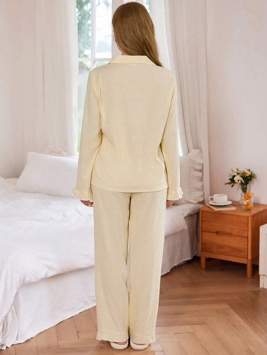 SHEIN  طقم بيجامة مربعات صفراء بأزرار أمامية