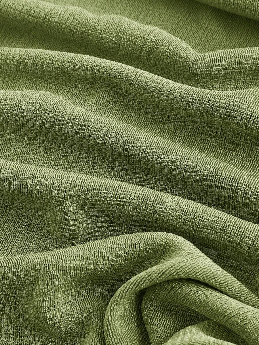 SHEIN MOD فستان اخضر أكتاف مرتفعة وشق علوي