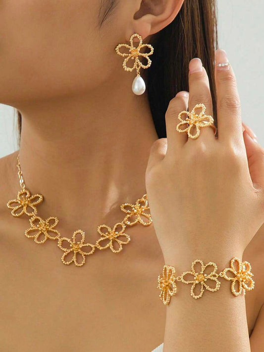 SHEIN طقم مجوهرات ذهبي زهري أنيق