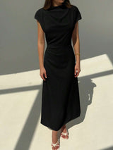 SHEIN Aloruh فستان أسود طويل بخصر رفيع