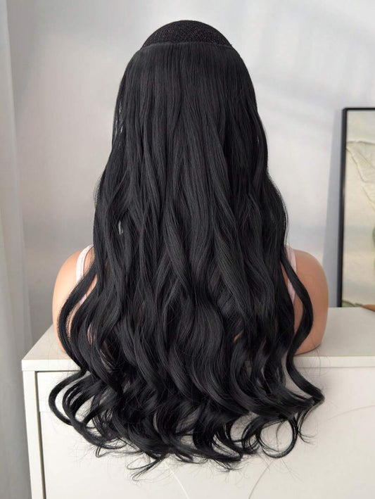SHEIN تمديدات شعر مموجة سوداء 22 بوصة 5 قطع بالألياف الاصطناعية