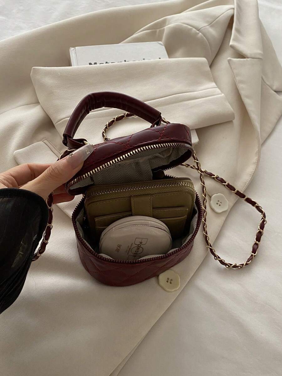 SHEIN حقيبة صغيرة مبطنة خفيفة الوزن بسلسلة