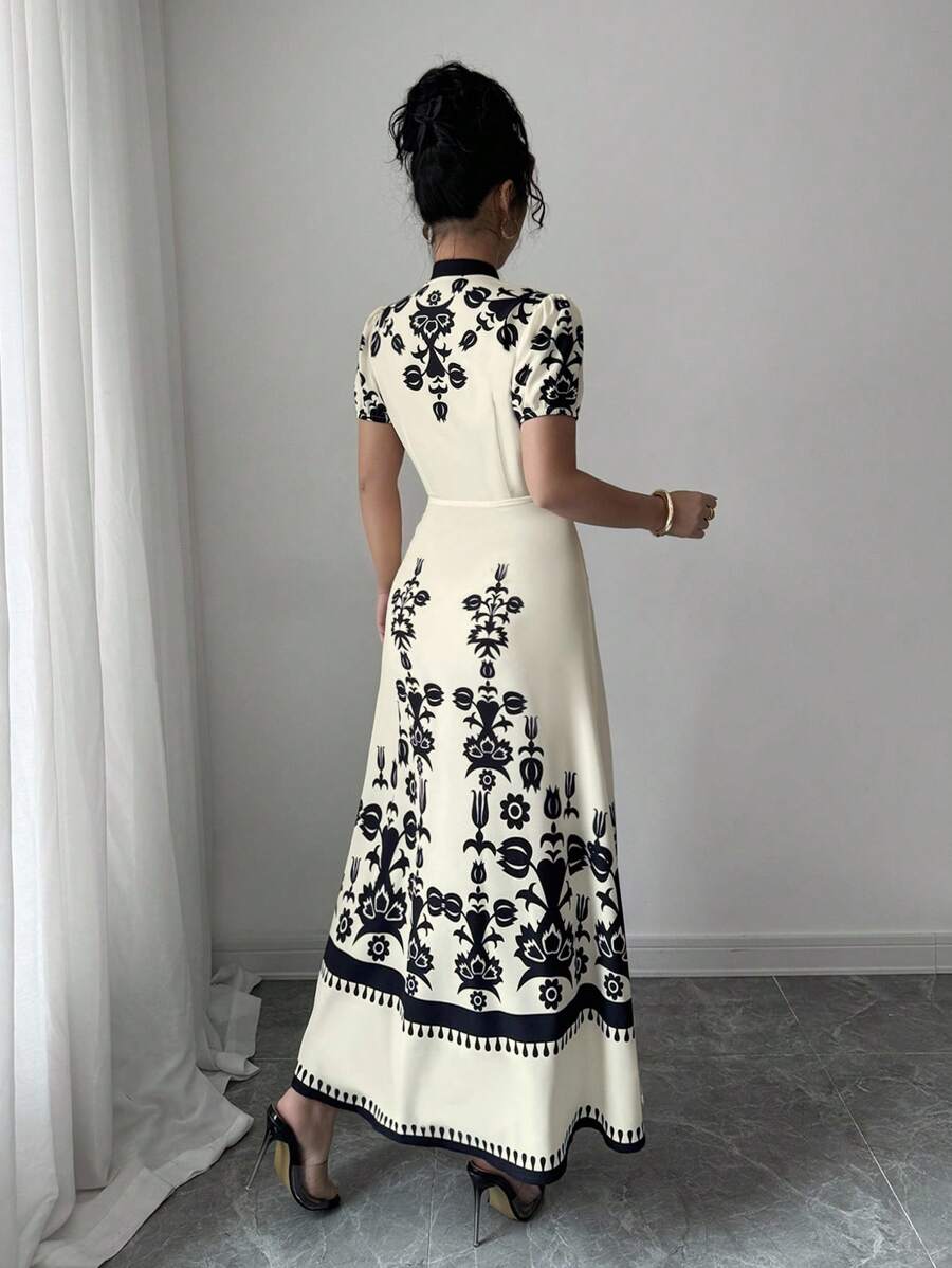 SHEIN Elenzga فستان صيفي مطبوع بتصميم نحيف