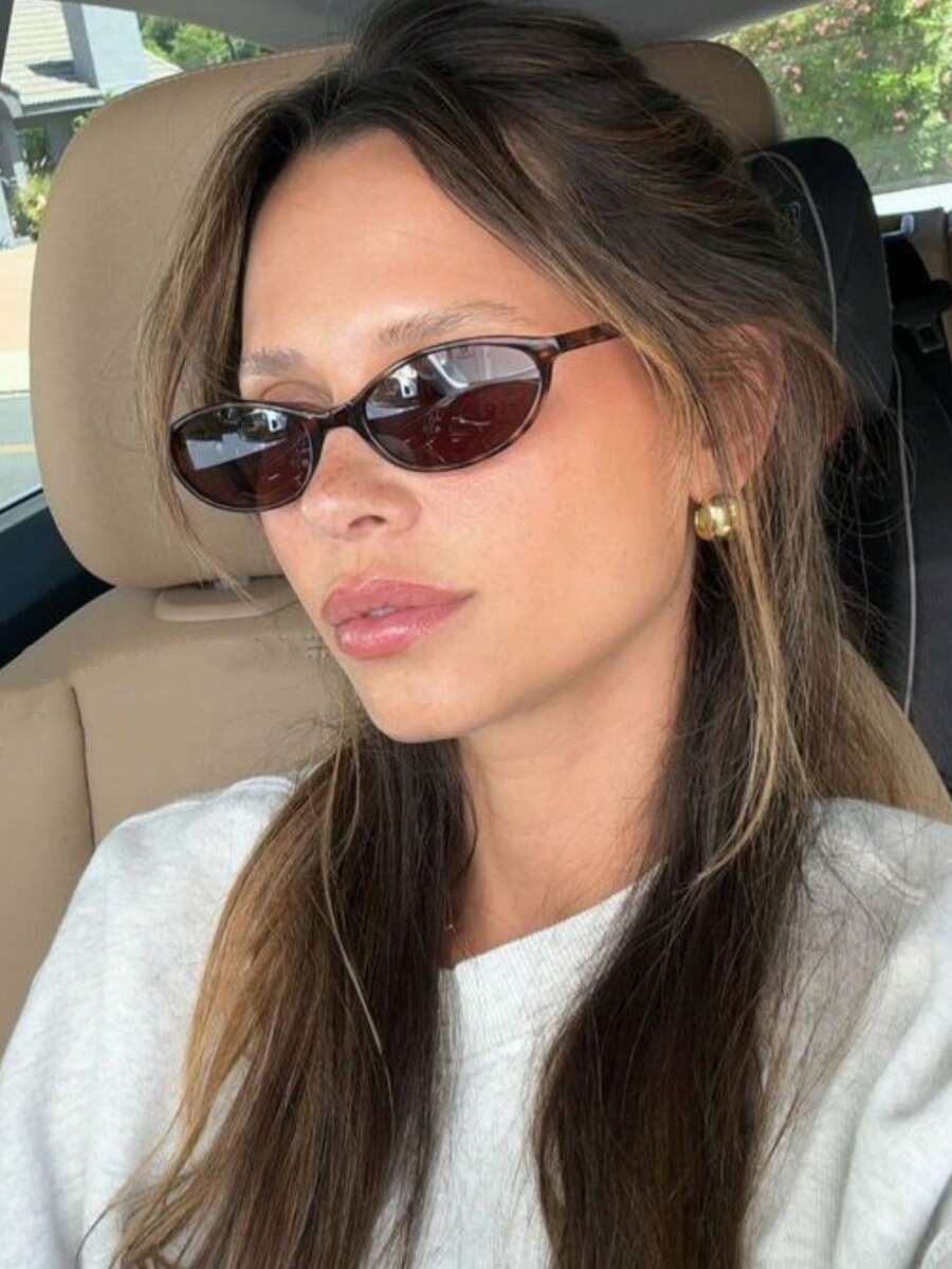 SHEIN نظارة كلاسيك عتيقة بإطار بلاستيك بيضاوي صغير