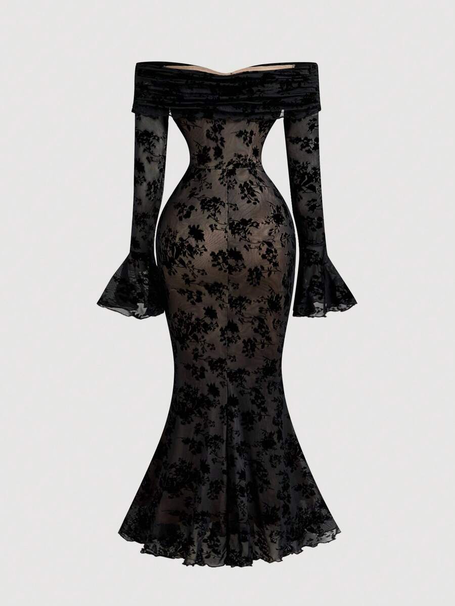 SHEIN MOD فستان أسود ضيق بكتف مكشوف