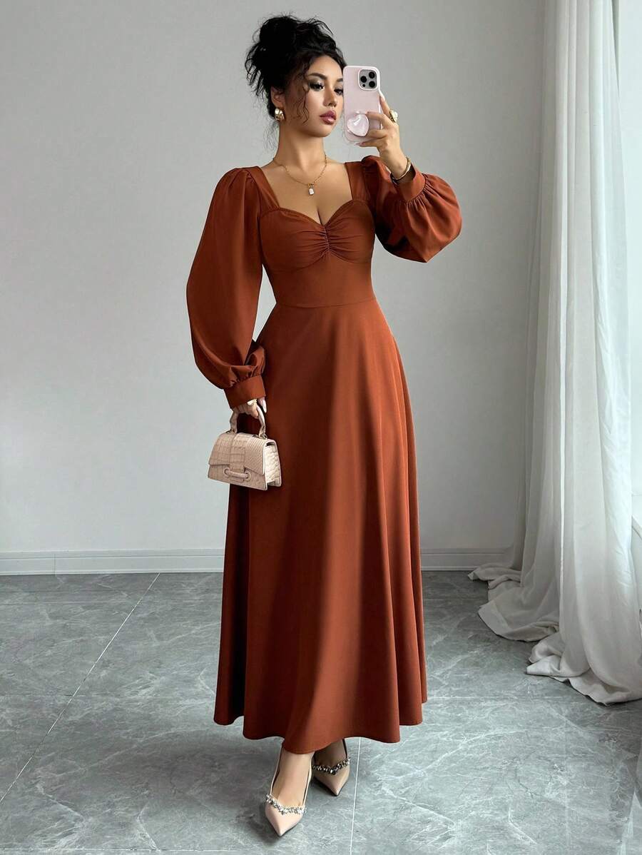 SHEIN Elenzga فستان ماكسي بني بياقة مربعة وأكمام منتفخة