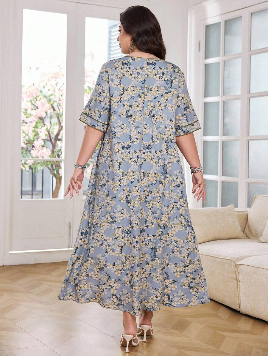 SHEIN Lacomfia فستان للمقاسات كبيرة كاجوال فضفاض بطبعة زهور