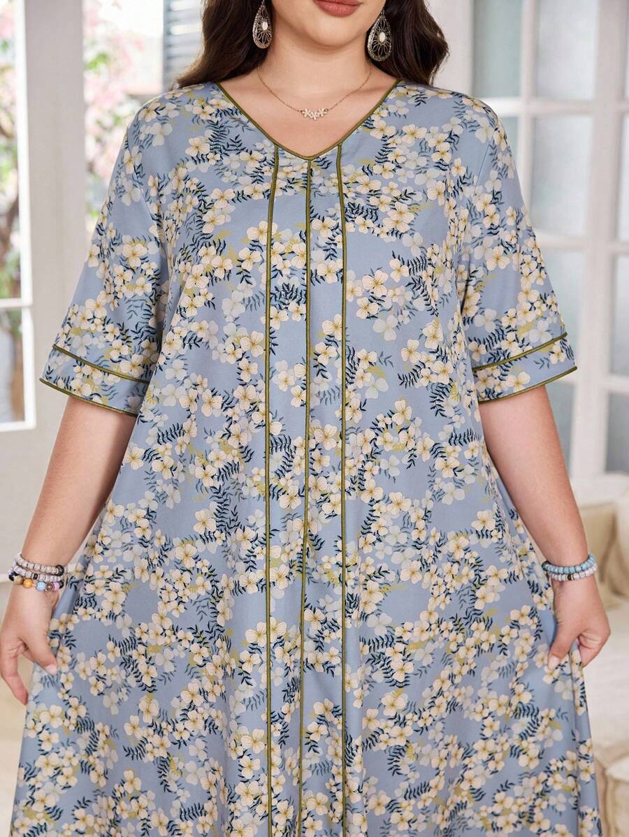 SHEIN Lacomfia فستان للمقاسات كبيرة كاجوال فضفاض بطبعة زهور
