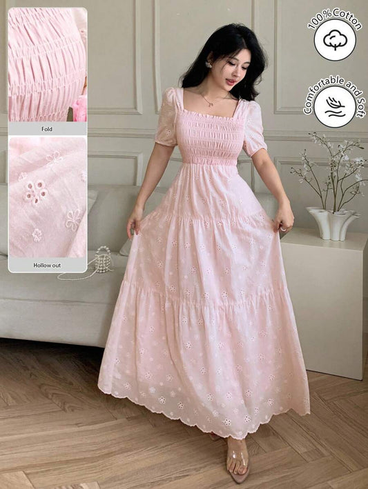 SHEIN Modelyn فستان وردي مطرز بأكمام منفوخة وفتحات وياقة مربعة