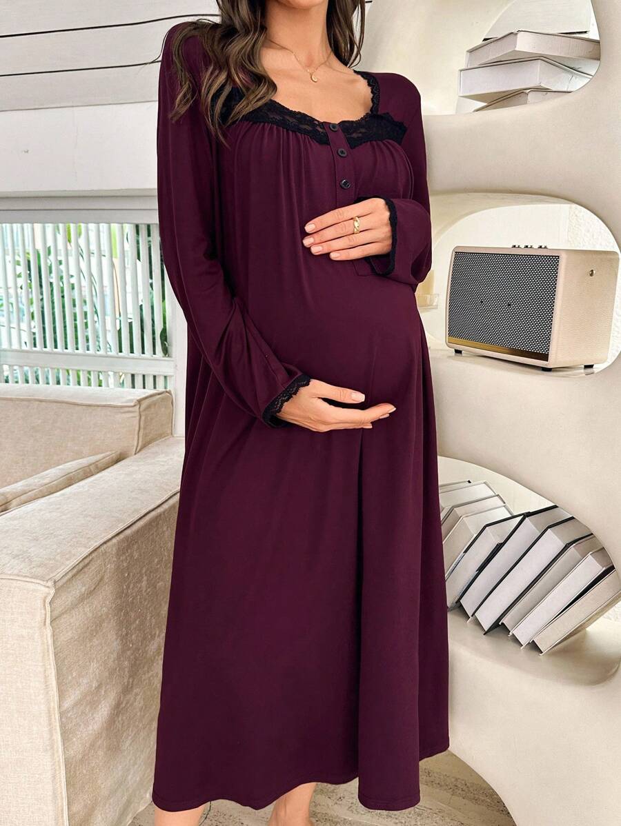 SHEIN Moonlight & Mama فستان نوم للحوامل بتصميم رقعي دانتيل بياقة قلب