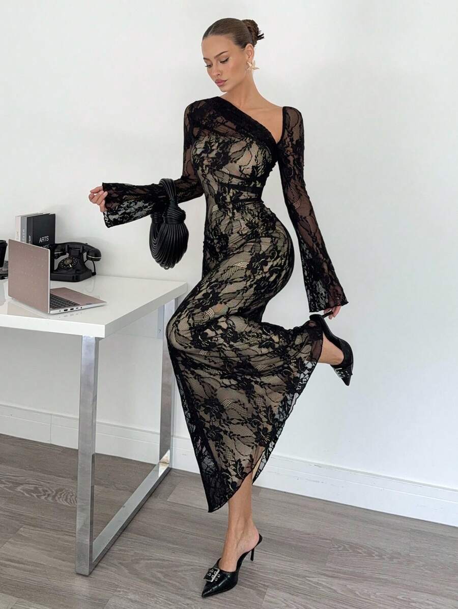 SHEIN Siren Gaze فستان أسود ضيق غير متماثل كتف عاري