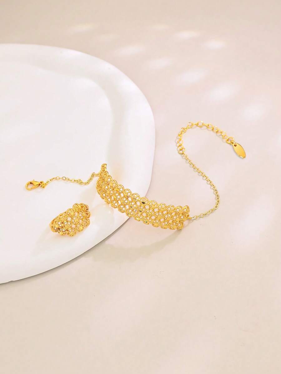 SHEIN مجموعة سوار وخاتم زهري مجوف ذهبي