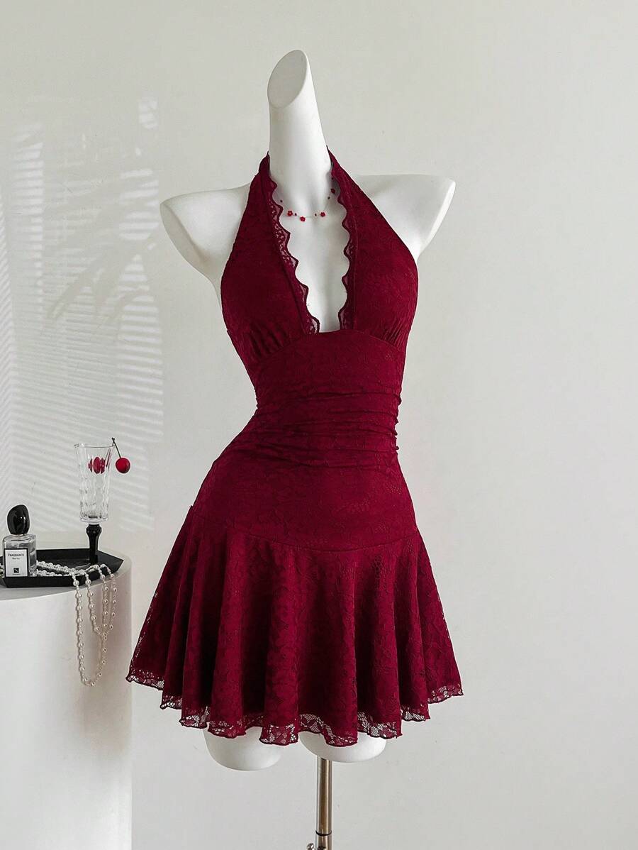 SHEIN Sweetro فستان أنيق بحمالة حلقية وتطريز دانتيل بلون أحمر كرزي