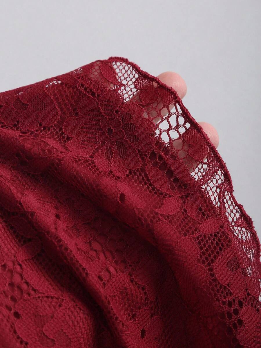 SHEIN Sweetro فستان أنيق بحمالة حلقية وتطريز دانتيل بلون أحمر كرزي