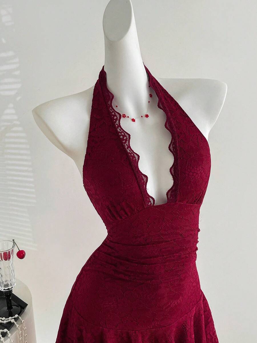 SHEIN Sweetro فستان أنيق بحمالة حلقية وتطريز دانتيل بلون أحمر كرزي