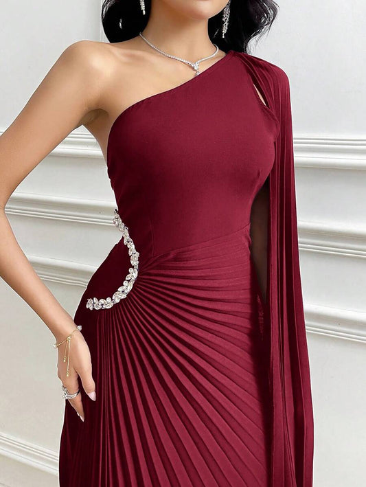 SHEIN Modelyn فستان عنابي بكتف منسدل