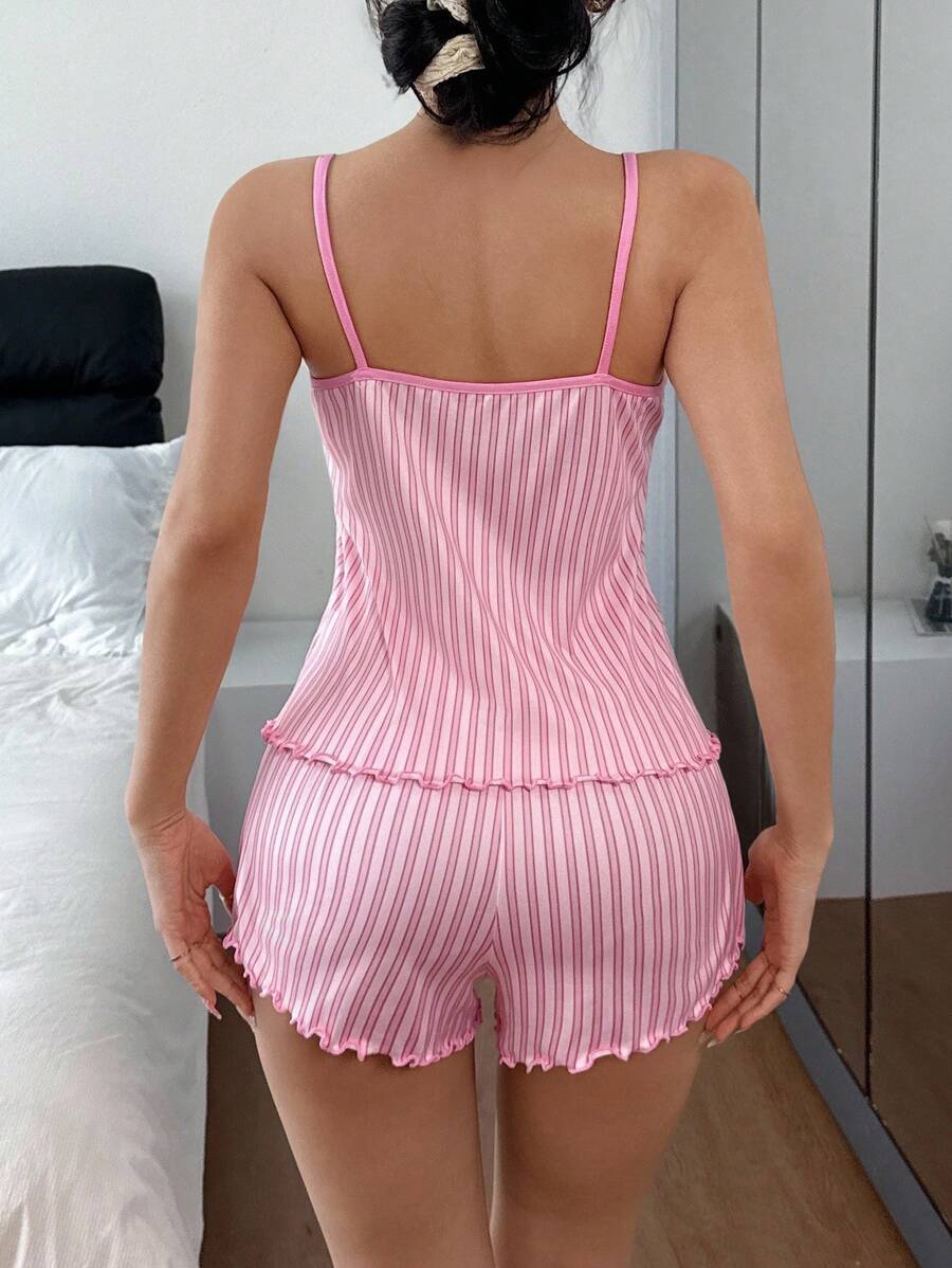 SHEIN Snug Zone بيجامة 2 قطعة من قميص كامي مخطط وردي وشورت