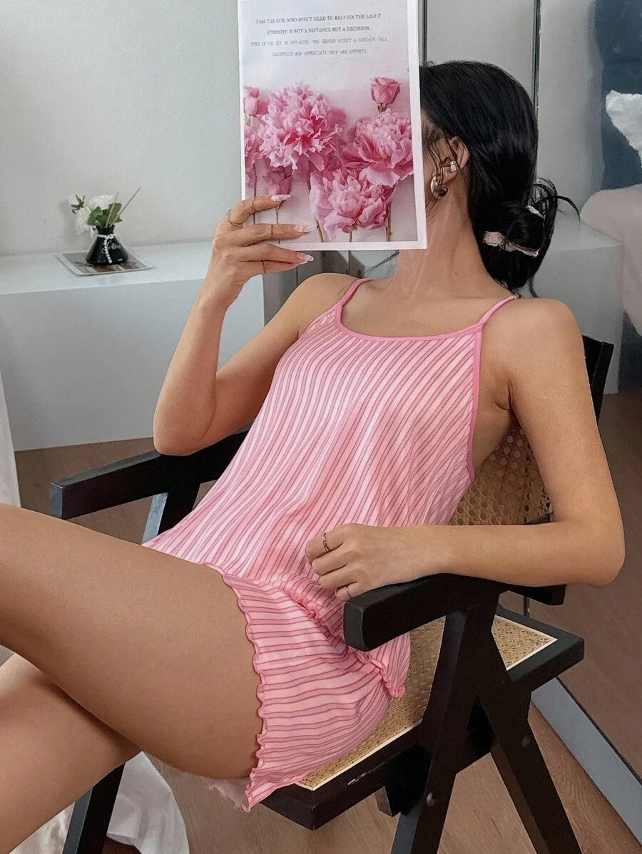 SHEIN Snug Zone بيجامة 2 قطعة من قميص كامي مخطط وردي وشورت