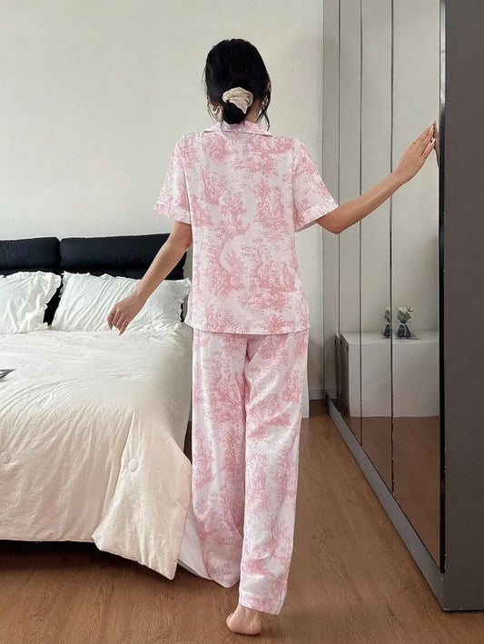 SHEIN بيجامة قصيرة الأكمام مطبوعة بياقة مفتوحة