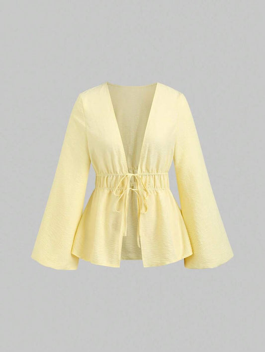 SHEIN Sweetra بلوزة نسائية بأكمام واسعة وربطة خصر بلون أصفر