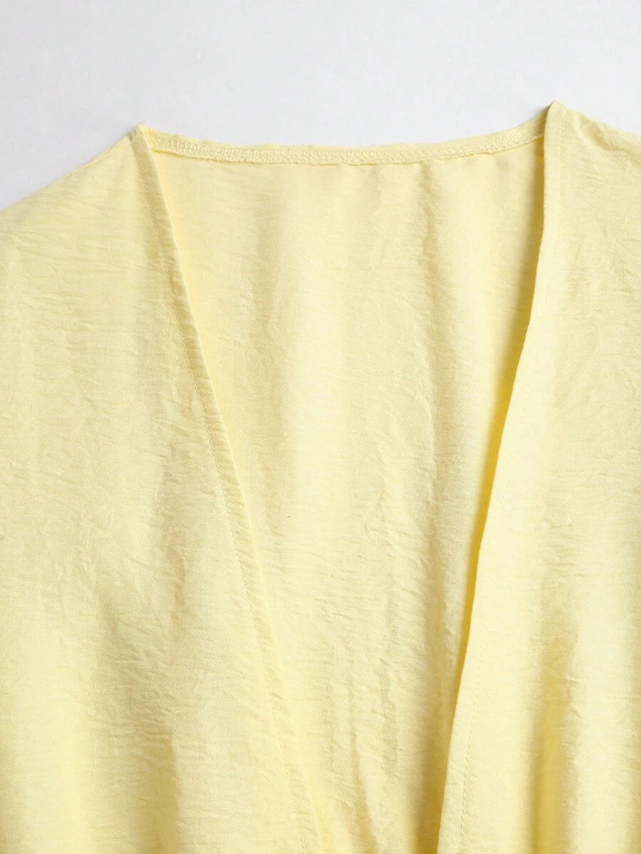 SHEIN Sweetra بلوزة نسائية بأكمام واسعة وربطة خصر بلون أصفر