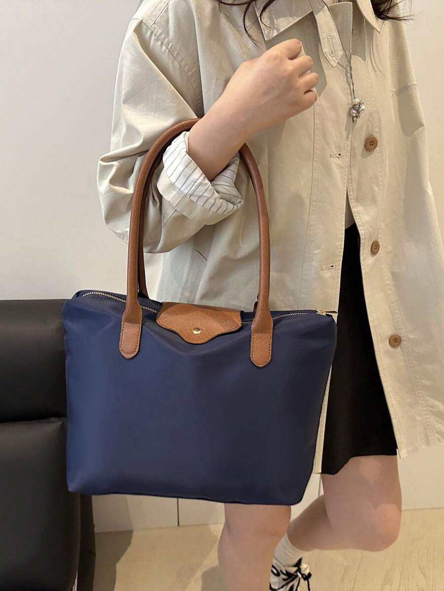 SHEIN حقيبة كتف كبيرة بلون أزرق