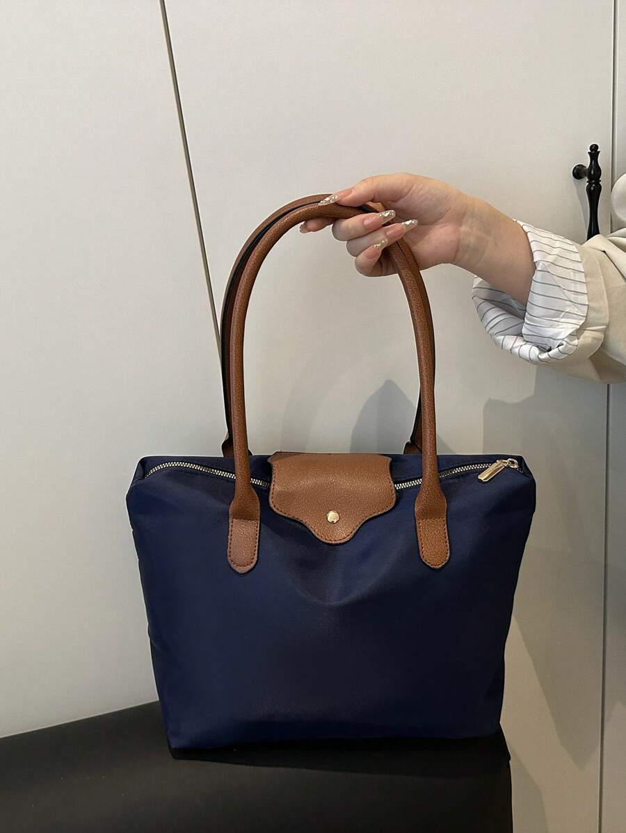SHEIN حقيبة كتف كبيرة بلون أزرق