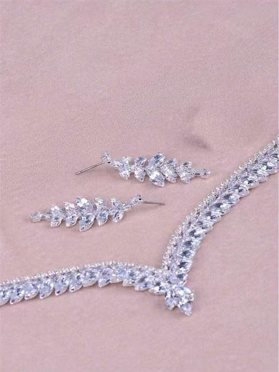 SHEIN مجموعة مجوهرات من الزركونيا البلورية قلادة وأقراط