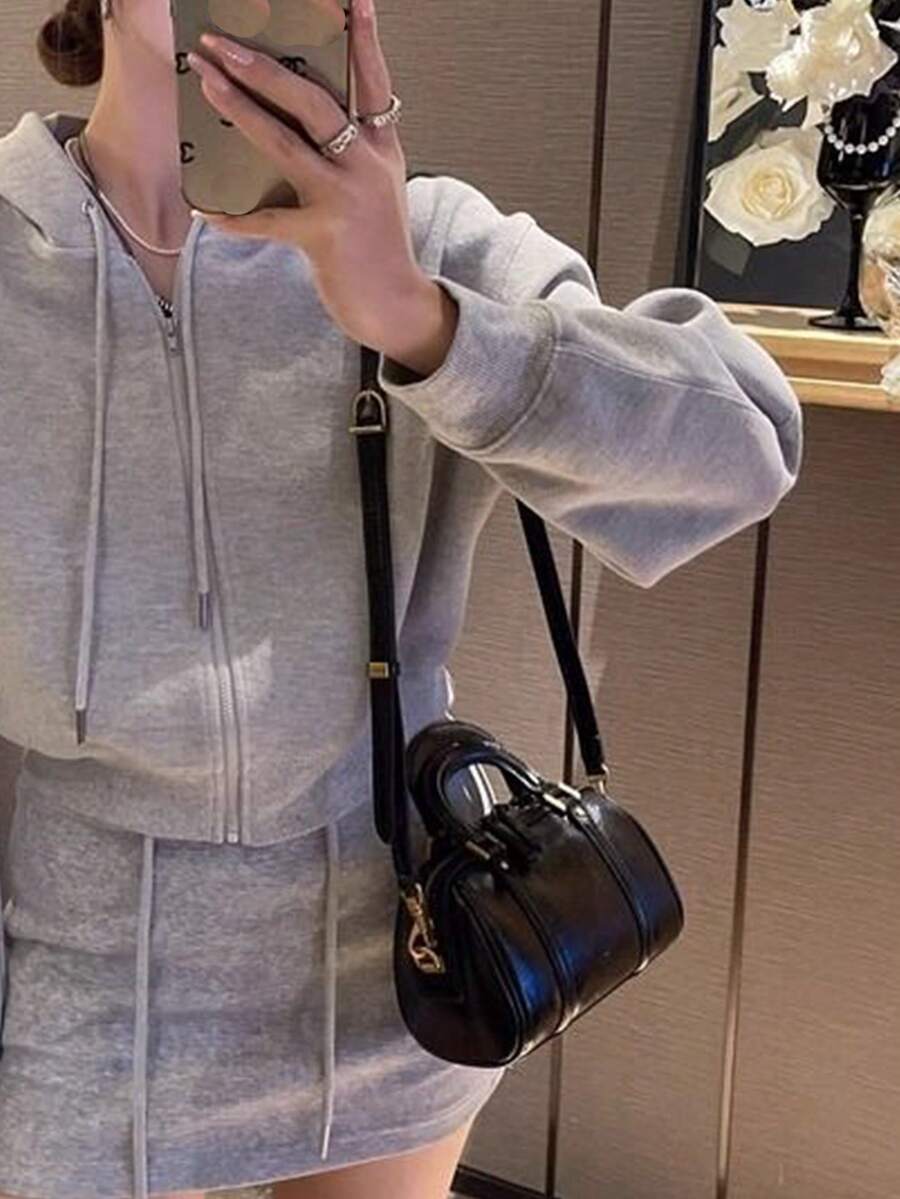 SHEIN حقيبة يد جلدية ناعمة بتصميم فريد وحزام للكتف