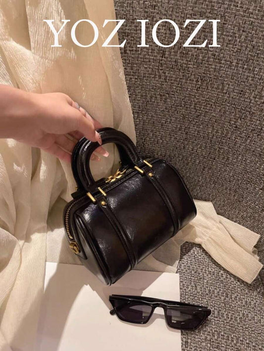 SHEIN حقيبة يد جلدية ناعمة بتصميم فريد وحزام للكتف