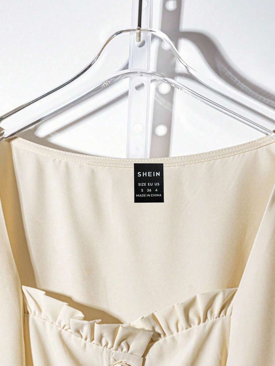 SHEIN Franclia فستان بأكمام قصيرة ورقبة قلب وأزرار أمامية وخصر ملتف