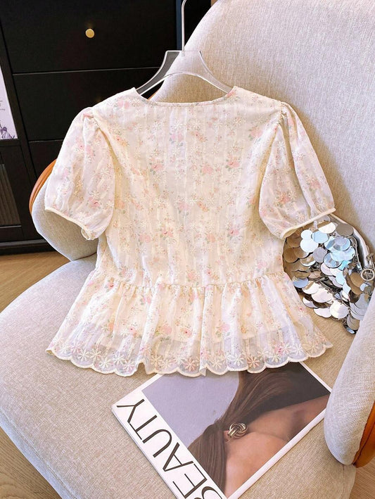 SHEIN Franclia قميص مطرز بأكمام قصيرة بتصميم فرنسي أنيق