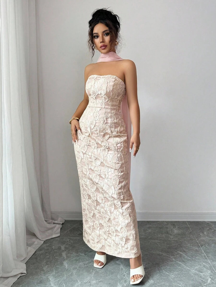 SHEIN Elenzga فستان جاكار وردي وذهبي بدون أكتاف وخصر مشدود