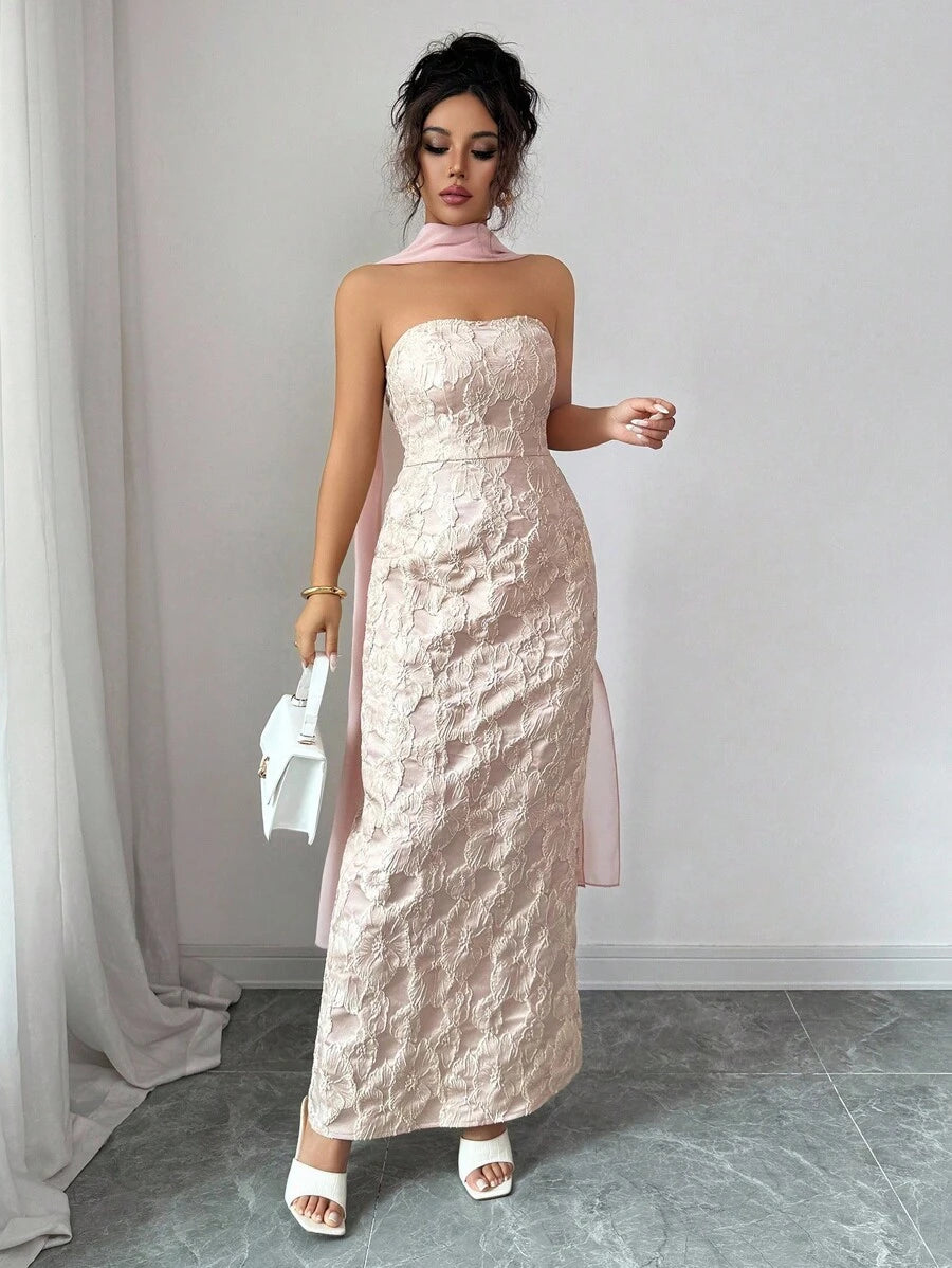 SHEIN Elenzga فستان جاكار وردي وذهبي بدون أكتاف وخصر مشدود