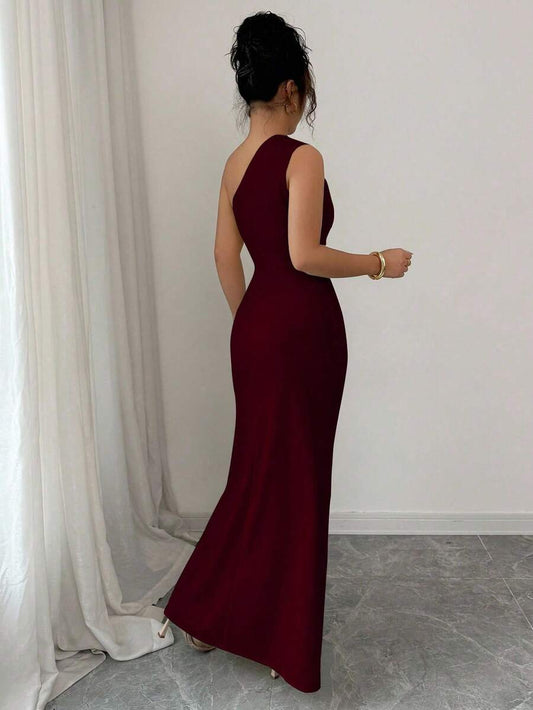 SHEIN Elenzga فستان مطبوع بخصر مشدود وكتف مائل