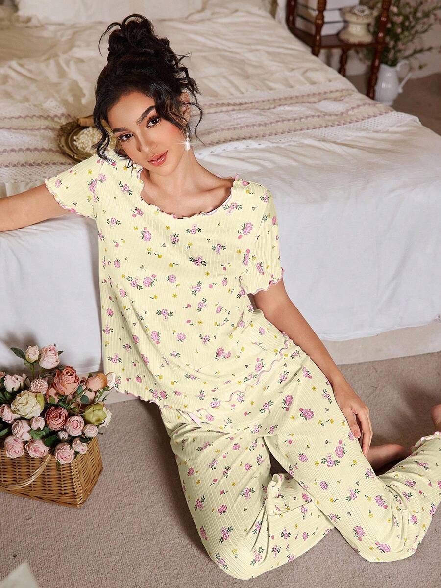 SHEIN CottageSlumber طقم بيجامة قطعتين مطبوع بالزهور والفيونكة من قطن مخملي