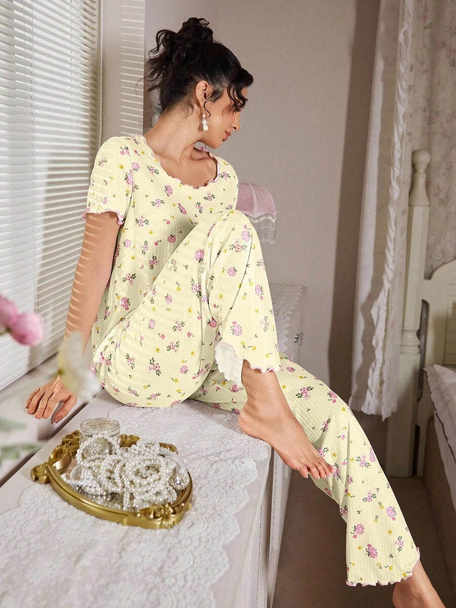 SHEIN CottageSlumber طقم بيجامة قطعتين مطبوع بالزهور والفيونكة من قطن مخملي