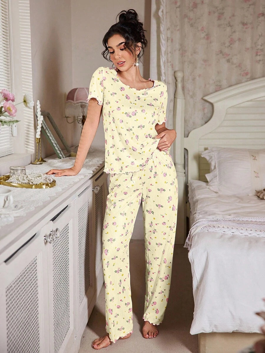 SHEIN CottageSlumber طقم بيجامة قطعتين مطبوع بالزهور والفيونكة من قطن مخملي