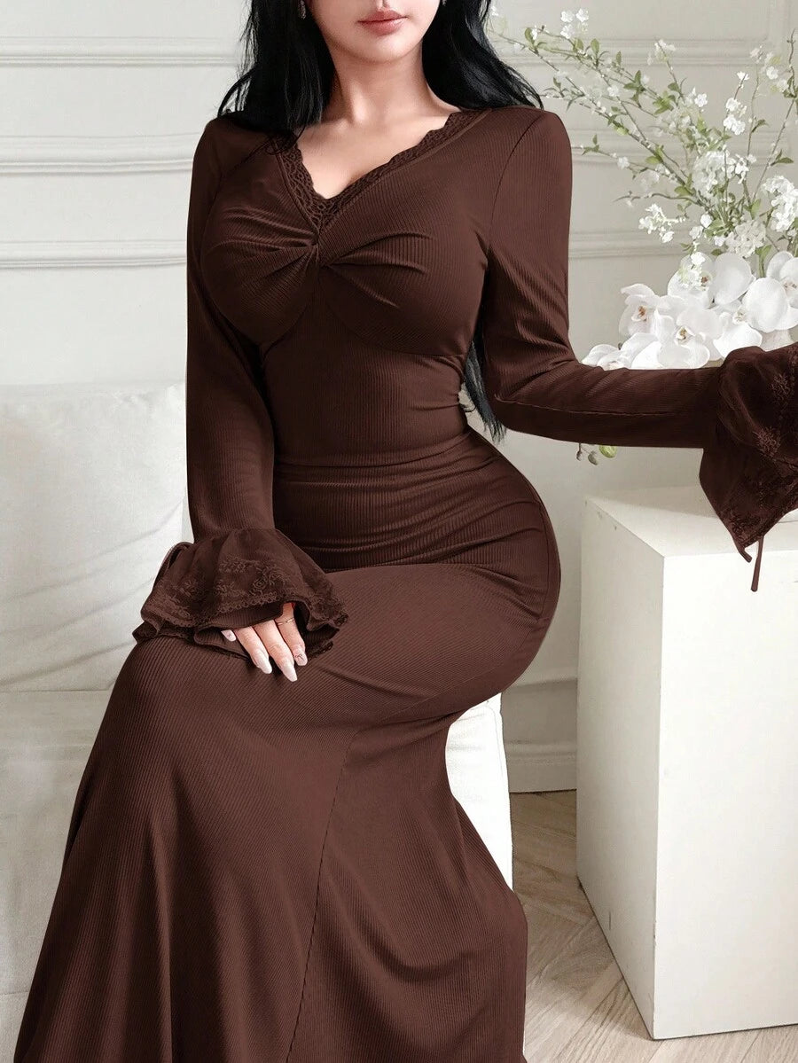 SHEIN Feyla فستان بني بتطريز دانتيل وأكمام واسعة