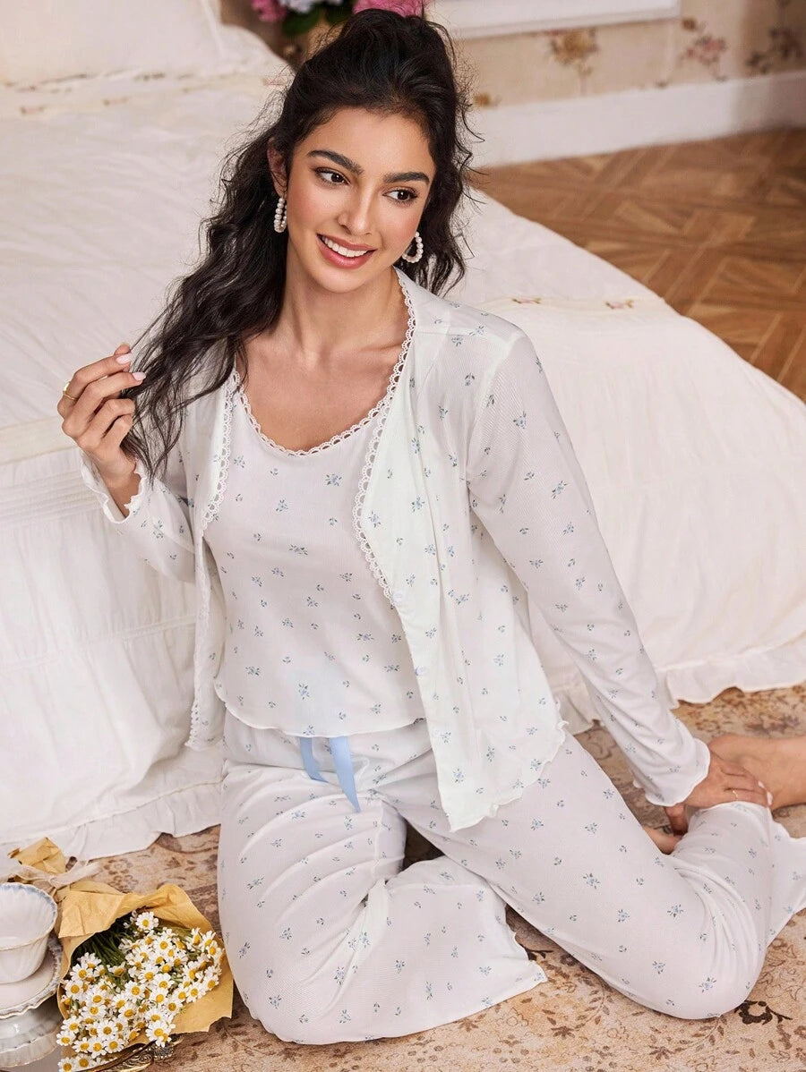 SHEIN CottageSlumber طقم بيجامة 3 قطع رداء ودانتيل وتوب كامي وبنطلون