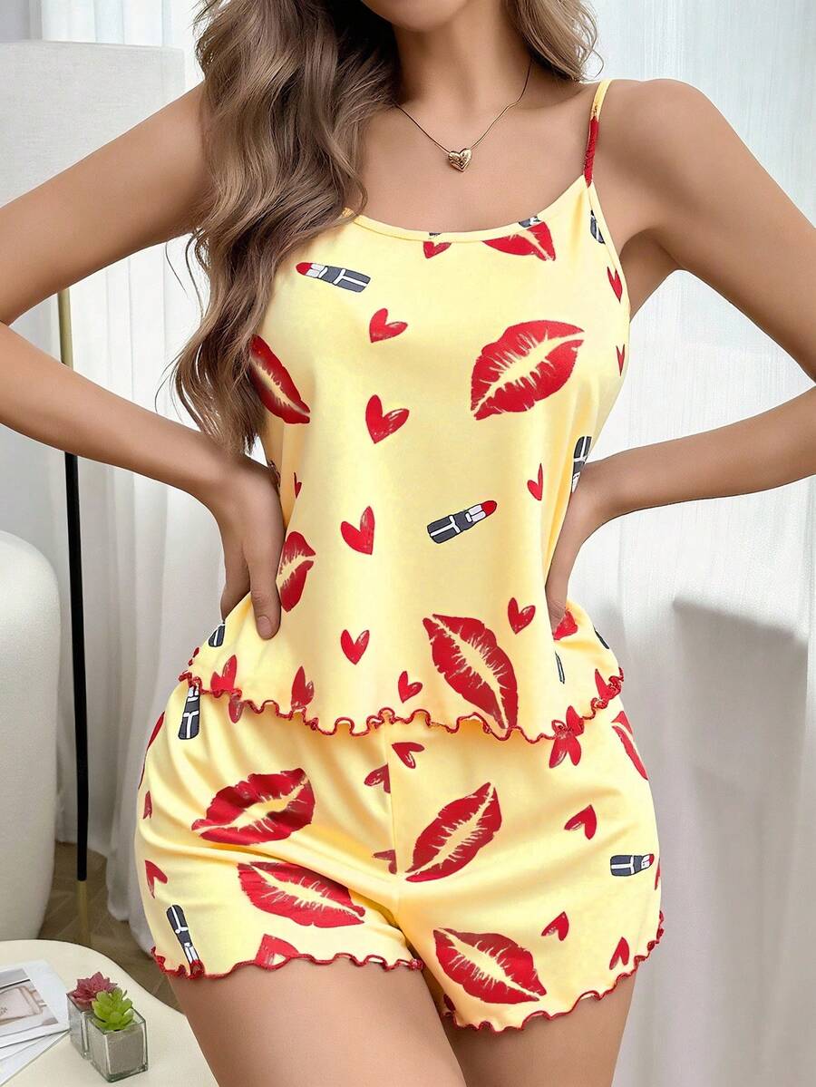 SHEIN Casual Underwear&Sleepwear بيجامة قطعتين كامي وشورت بطبعة شفاه وقلب