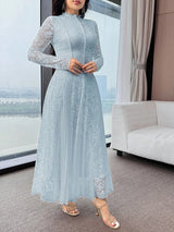 SHEIN Feyla فستان ازرق بأكمام طويلة بتطريز زهري ودانتيل