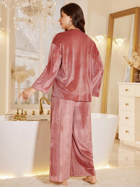 SHEIN LuxeNights طقم بيجامة أحمر داكن