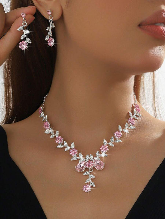 SHEIN طقم مجوهرات 4 قطع بتصميم أزهار صغيرة وقطرة كريستالي